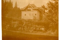 Flavel Carriage House and Garden
